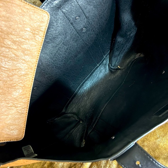 Calvin Klein Large Leather Jean Belted Tote with Clutch 👜✨ - Picture 8 of 14